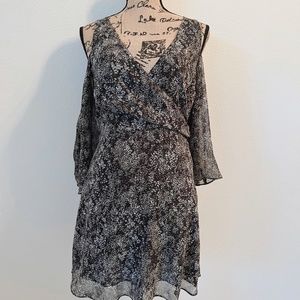 ZARA open sleeves dress.Very Classy. Never been worn